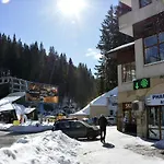 Palaсe A75 Apartment Pamporovo